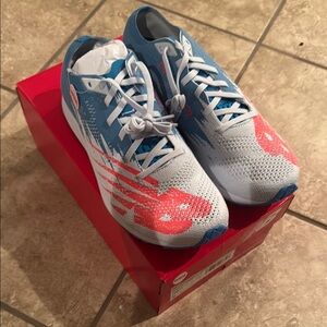 Brand NEW New Balance Light Blue and White Athletic Sneakers Sz. 10 1/2 wide
